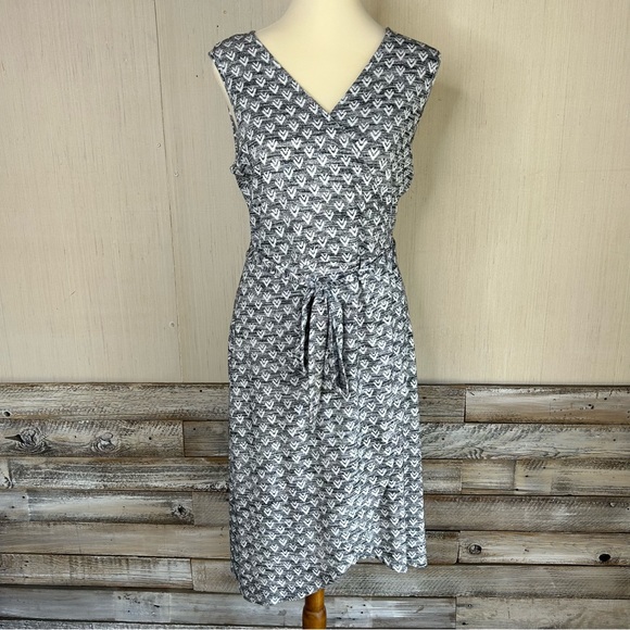 41 Hawthorn Dresses & Skirts - 41 HAWTHORN Liana Knit Figure Flattering Faux Wrap Dress